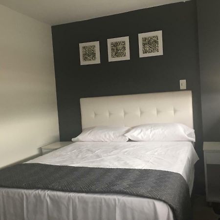 Hotel Garden City Boutique Фусагасуга Экстерьер фото