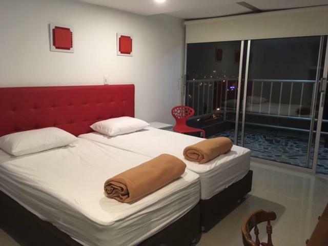 Hotel Garden City Boutique Фусагасуга Экстерьер фото