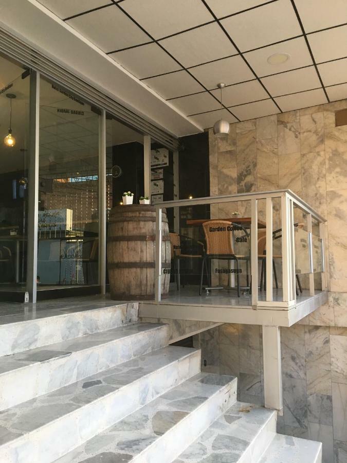 Hotel Garden City Boutique Фусагасуга Экстерьер фото