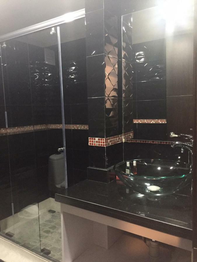 Hotel Garden City Boutique Фусагасуга Экстерьер фото