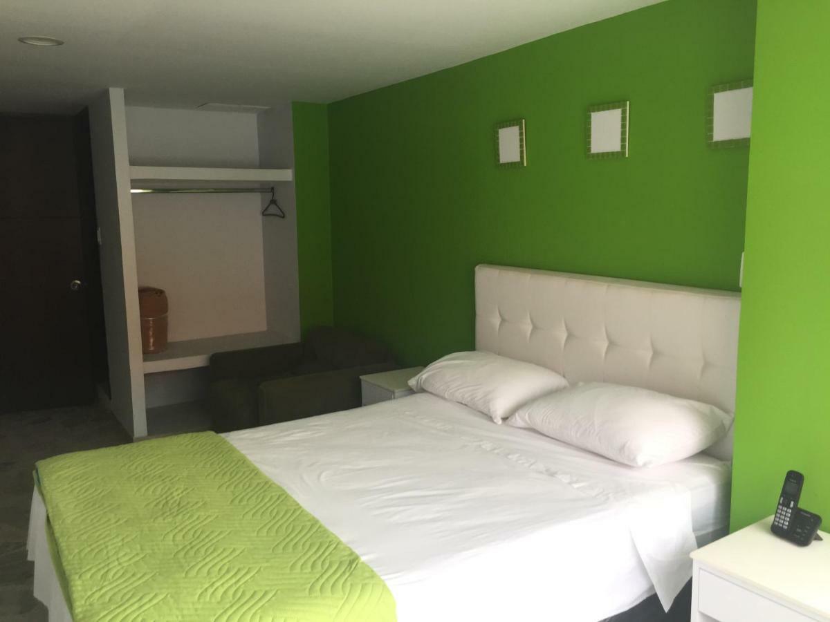 Hotel Garden City Boutique Фусагасуга Экстерьер фото