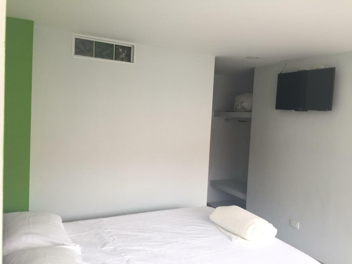 Hotel Garden City Boutique Фусагасуга Экстерьер фото