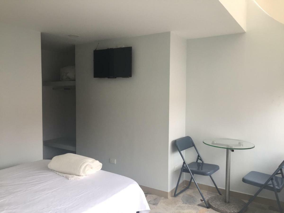 Hotel Garden City Boutique Фусагасуга Экстерьер фото