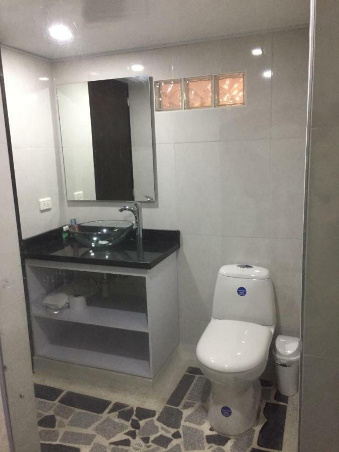 Hotel Garden City Boutique Фусагасуга Экстерьер фото