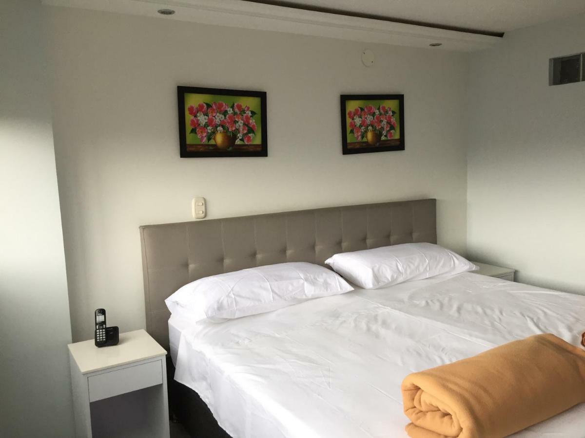 Hotel Garden City Boutique Фусагасуга Экстерьер фото